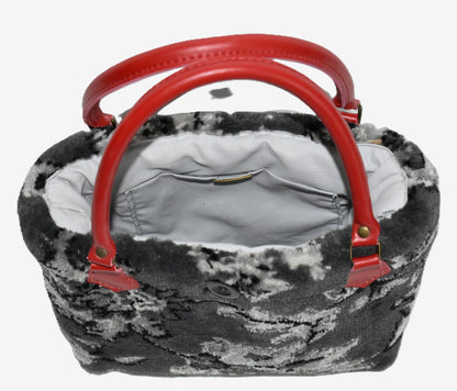 The Ruby Tote – Scarlet Interlude